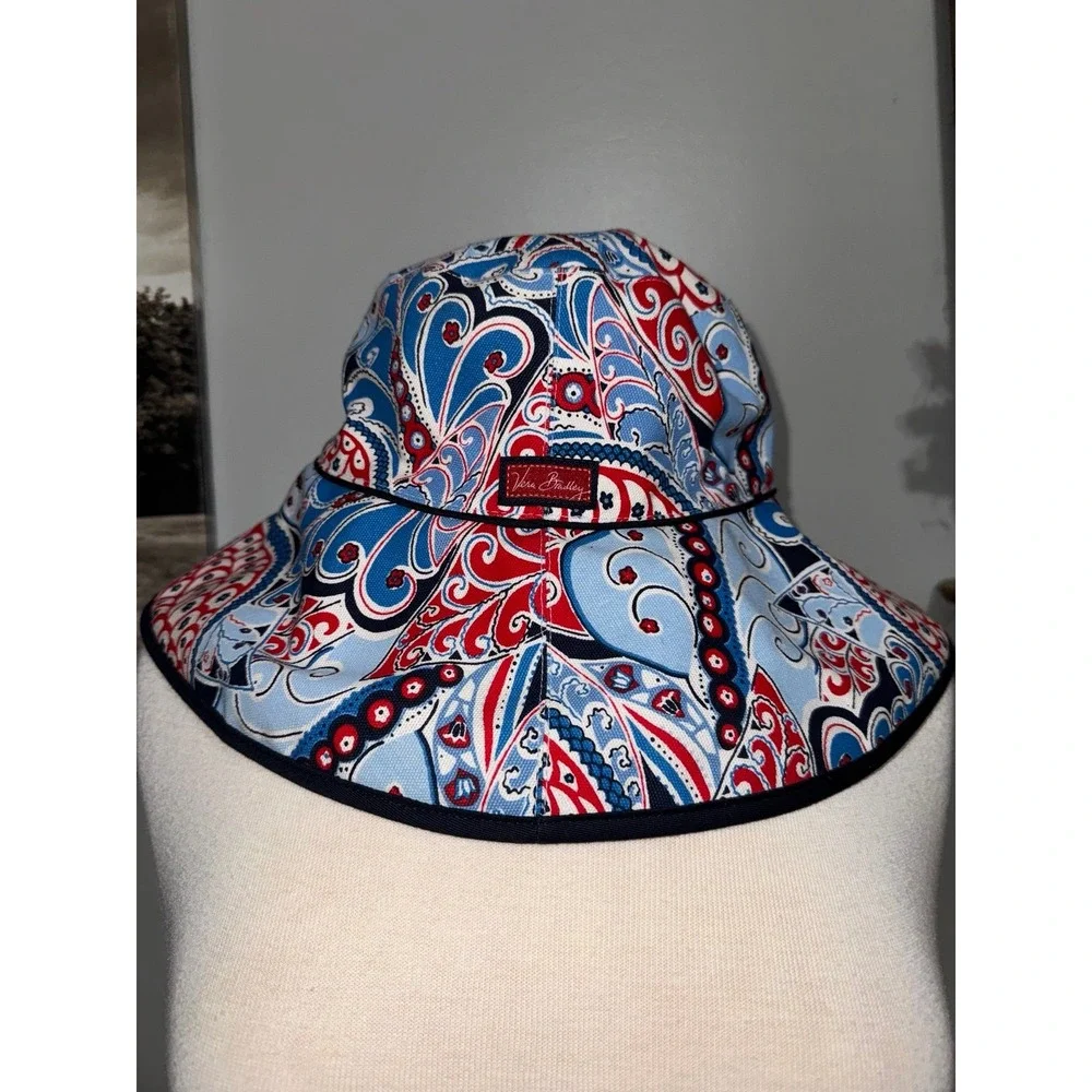 Vera Bradley reversible red & paisley bucket gardening beach hat - Picture 1 of 5